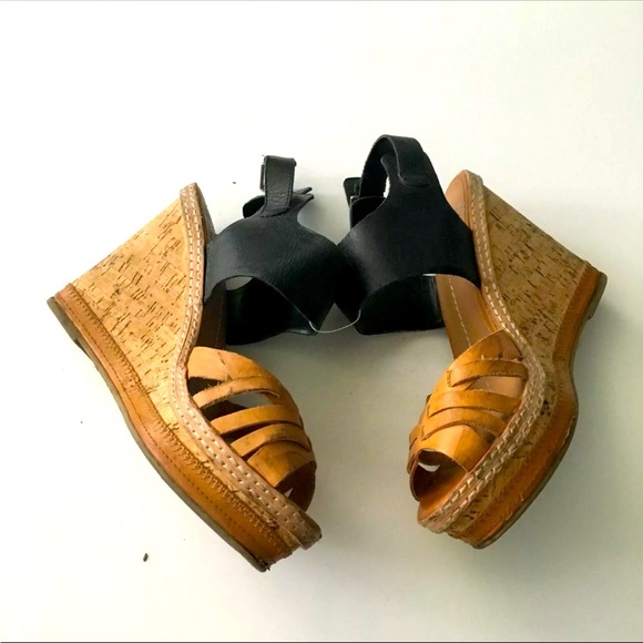 DV by Dolce Vita Jaslyn Two Tone Black Brown Cork
Wedge Sandal Size 7.5 - Picture 7 of 9